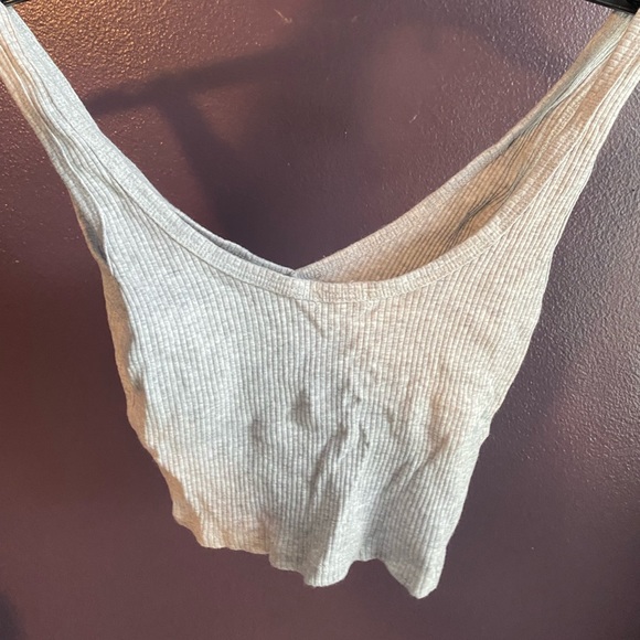 Gray v-neck tank top - Picture 2 of 2